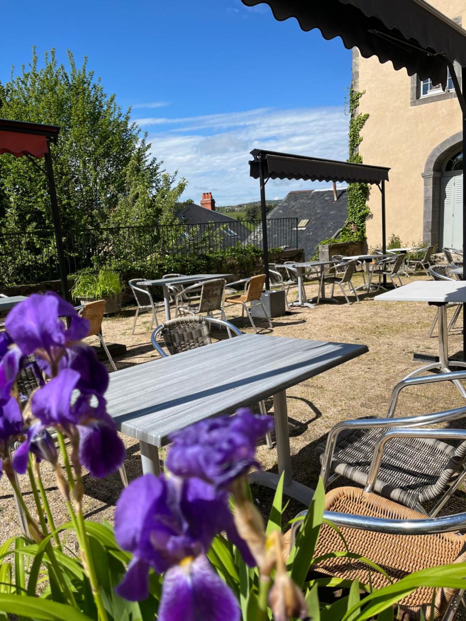 Logis Hotel Ancien Grand Seminaire Saint-Flour  Exterior foto